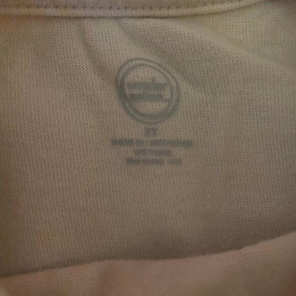 Baby Gap Toddler T-Shirt | Beige Textured Pocket Tee | Size 3T | Cotton Blend - Picture 6 of 7